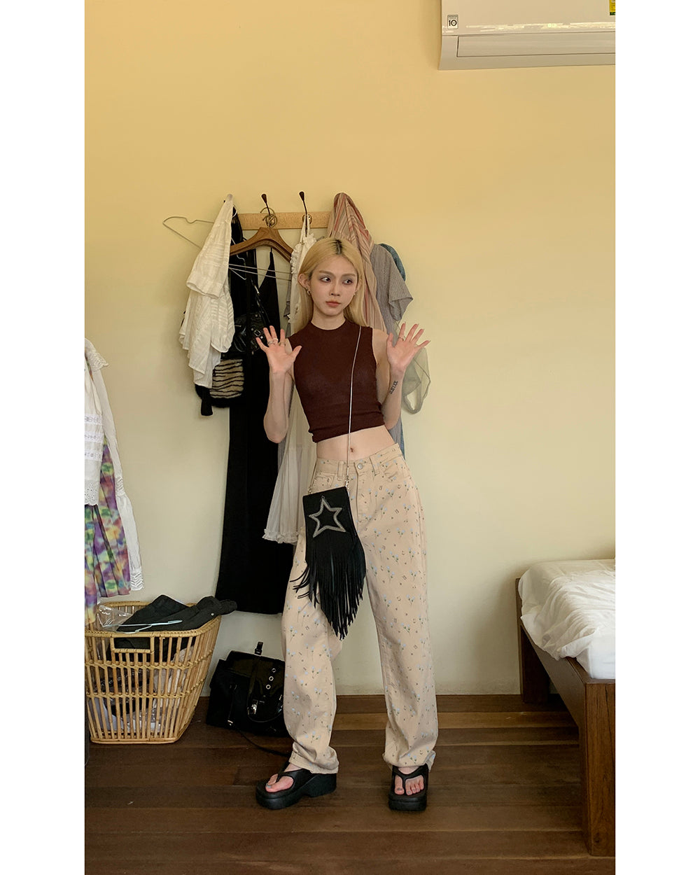 Refreshing Retro Small Floral Casual Loose Fitting Straight Tube Light Colored High Waisted Jeans For Women