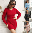 V-neck, long-sleeved sweater with closed waist and high waist