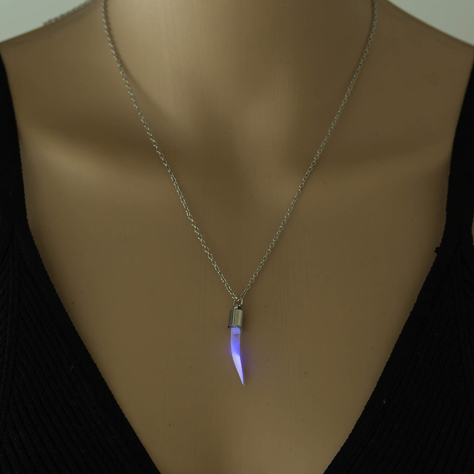 Halloween glow-in-the-dark Chili Glass Necklace
