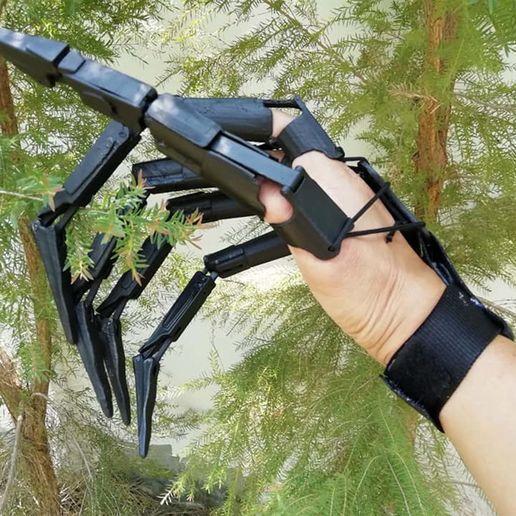 Halloween Finger Joints Synchronously Grasping Paw Props