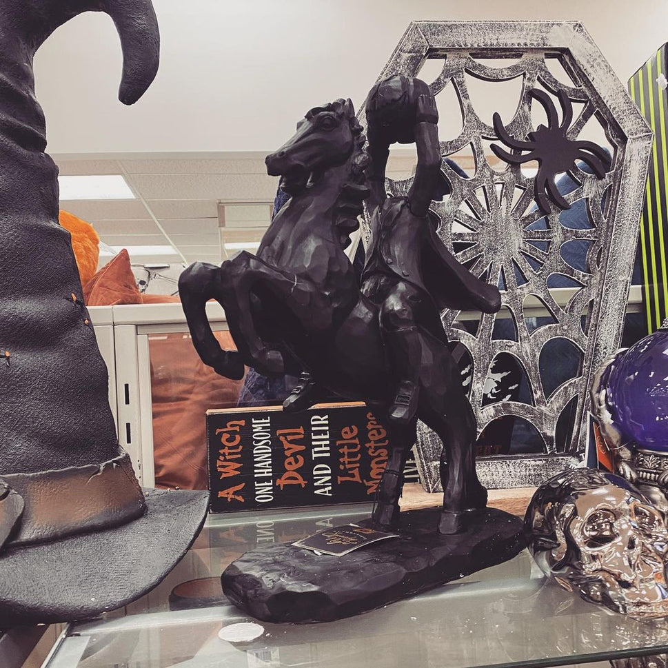 Halloween Ghost Festival Horror Party Decorations Resin Ornament Headless Horseman