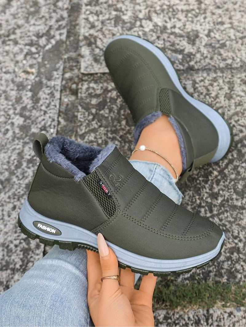 (Runs Small 1 Size) Warm Fleece Lined Slip-On Sneakers, Anti-Slip Soft Sole Casual Shoes, Comfortable Versatile Footwear for Daily Wear