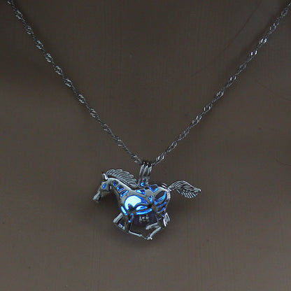 Europe and the United States sell fashionable luminous beads necklace, concise pierced Horse Pendant, spot direct Halloween jewelry