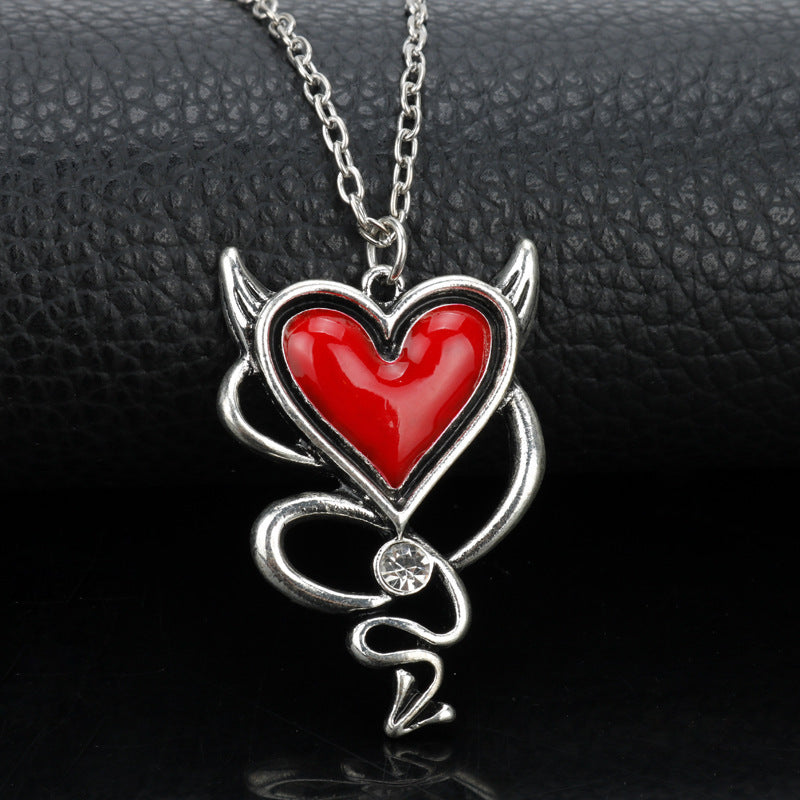 European And American Style Personalized Love Necklace Red Oil Drop Peach Heart Pendant Halloween COS Accessories In Stock Wholesale