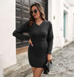 V-neck, long-sleeved sweater with closed waist and high waist
