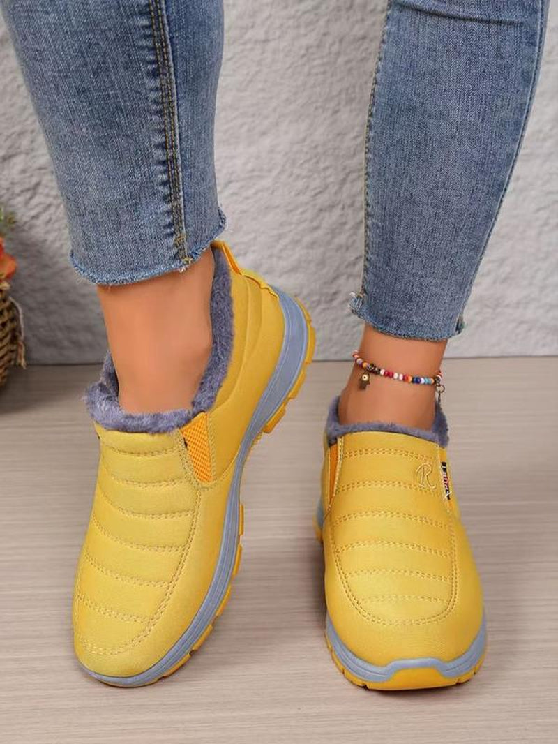 (Runs Small 1 Size) Warm Fleece Lined Slip-On Sneakers, Anti-Slip Soft Sole Casual Shoes, Comfortable Versatile Footwear for Daily Wear