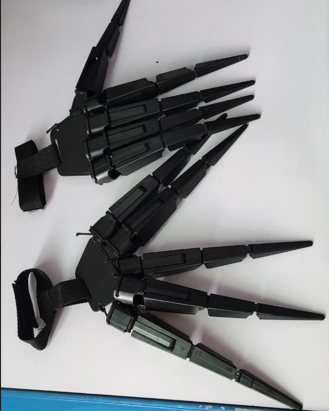 Halloween Finger Joints Synchronously Grasping Paw Props